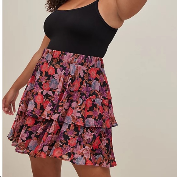 Torrid MINI CRINKLE LUREX TIERED SKIRT - Picture 3 of 5